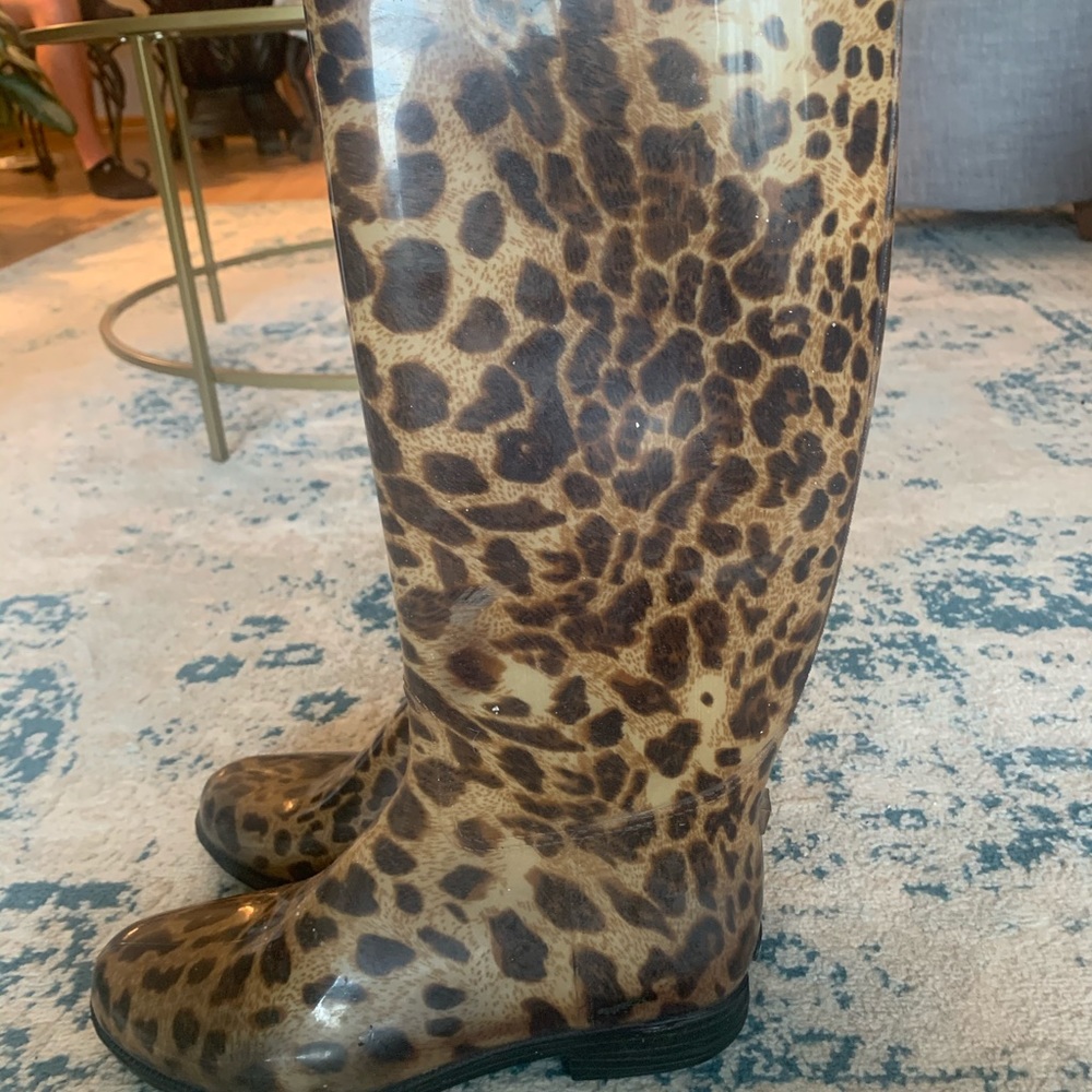 Rain boots